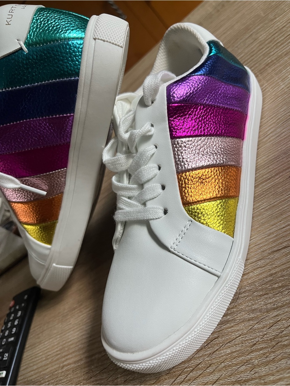NWT Kurt Geiger White Leather Sneakers w/ Rainbow Metallic Stripes size 36 or 5